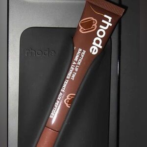 RHODE - snap-on lip case (LIP HOLDER WITH MAGSAFE). Lipstick NOT included